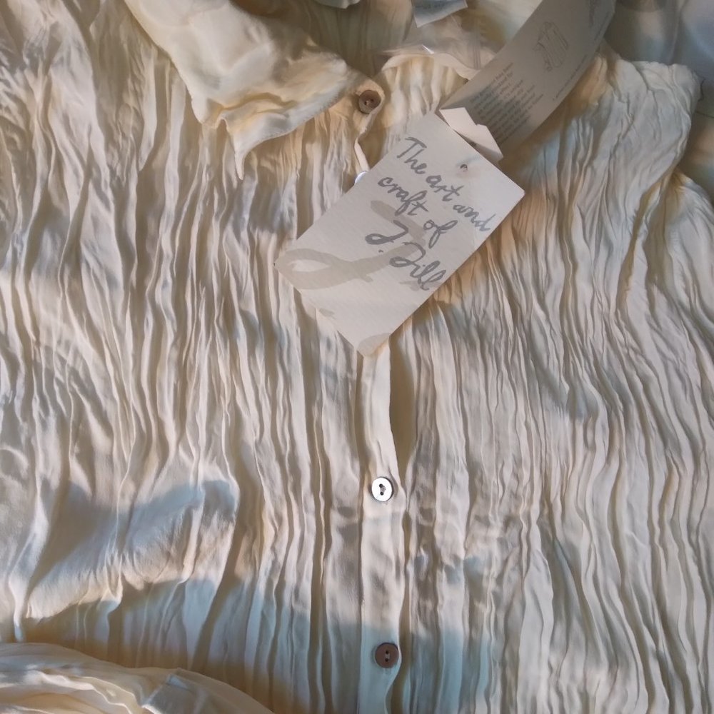 Jjill 100%silk crinkle shirt tags on